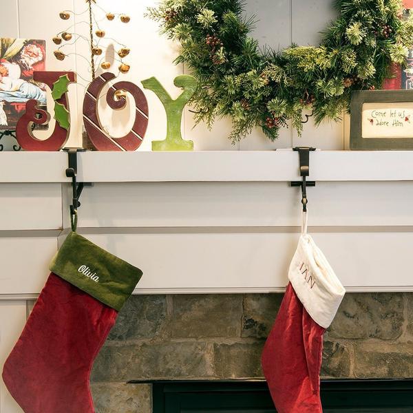 Garland and Stocking Mantle Hanger Two Colors