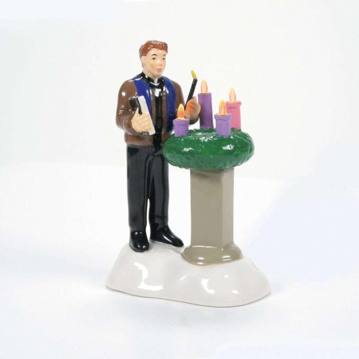 Dept 56 Snow Village Lighting the Advent Wreath Retired