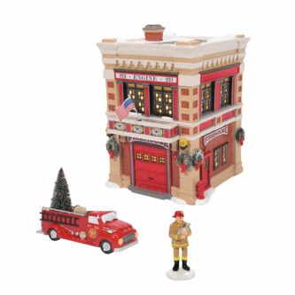 Engine 223 Fire House and Accessories Dept. 56 Snow Village