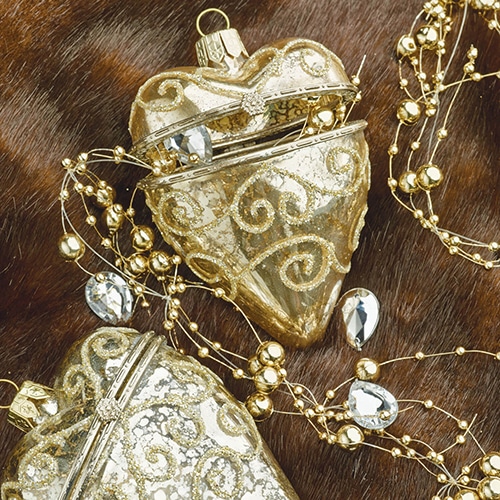 Sentiments Heart Box Swirl Ornament Decorated
