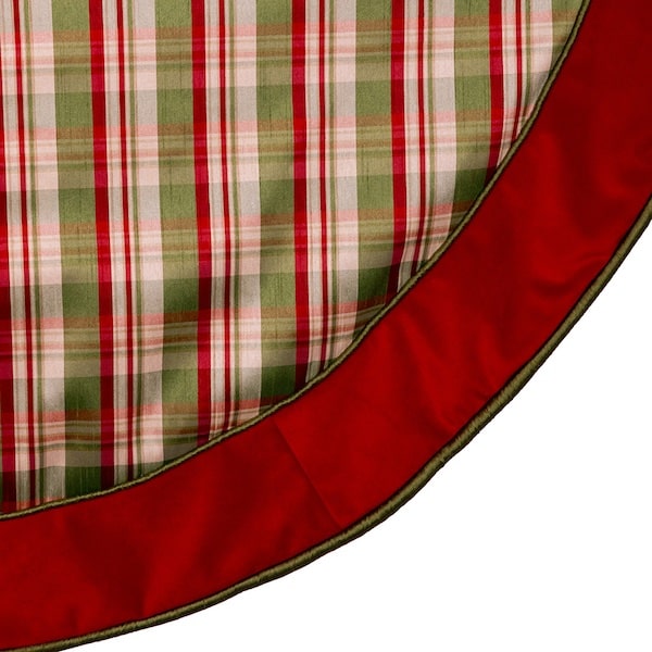 Dupion Plaid Velvet Tree Skirt 48 Close Up