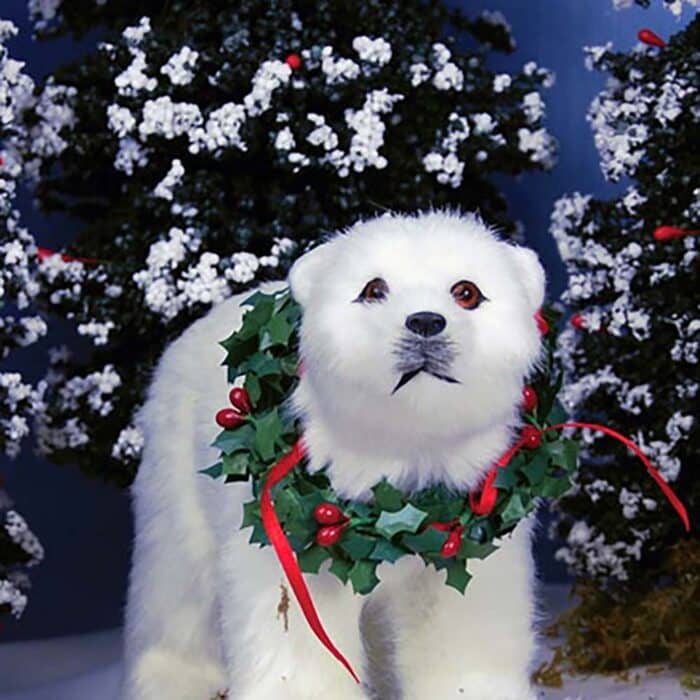 Wreath Polar Bear Byers Choice Ltd Front