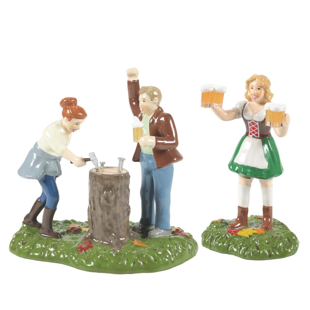Hammers Steins Snow Village Halloween D56
