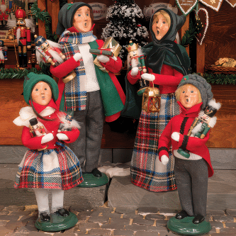 Nutcracker Family Byers Choice Ltd